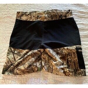 Black & Seclusion 3D Camouflage Men's Sz 36 Cabela's Board Shorts Swim Trunks